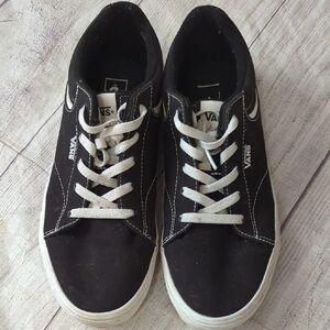 Vans Men's Black and White Sneakers